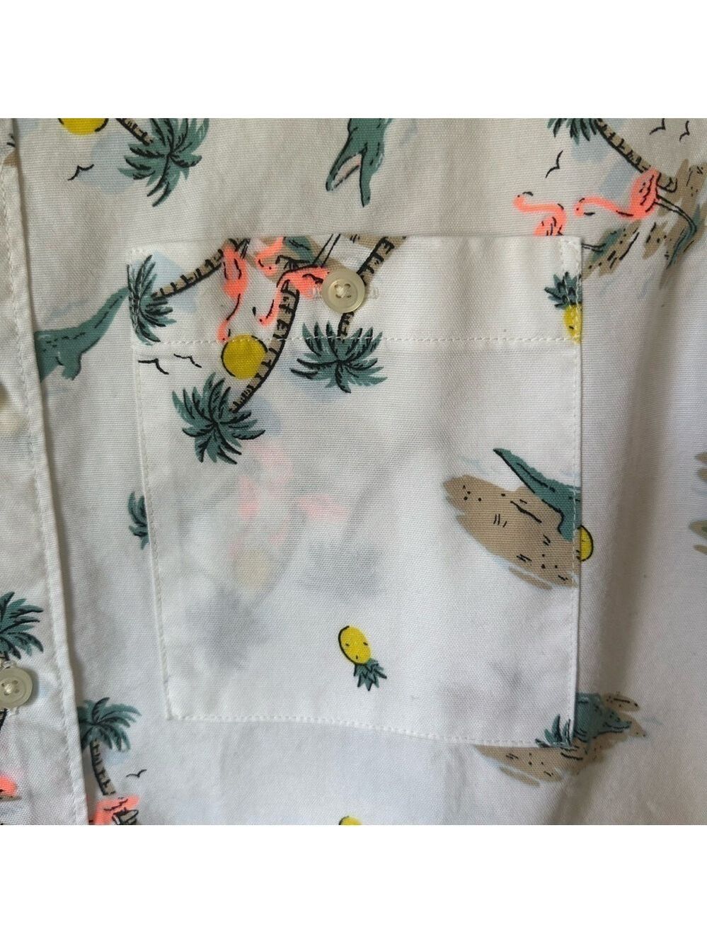 American Eagle Tropical Beach Flamingo Print White Short Sleeve Button Down M - Picture 3 of 7